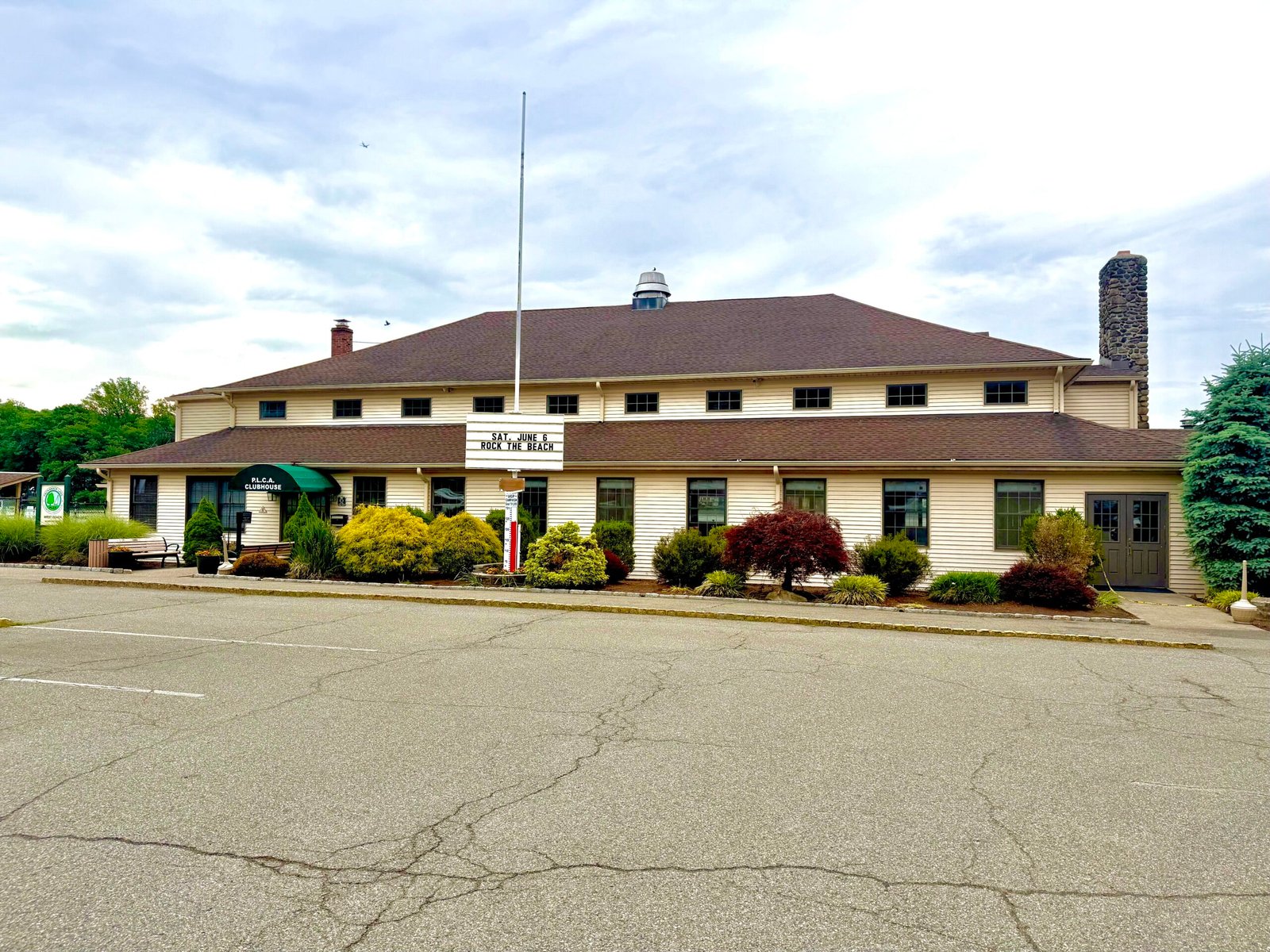 Packanack Lake Clubhouse